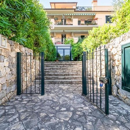 شقة Piana Di Solaro Modern Flat & Swimming Pool ليريسي المظهر الخارجي الصورة